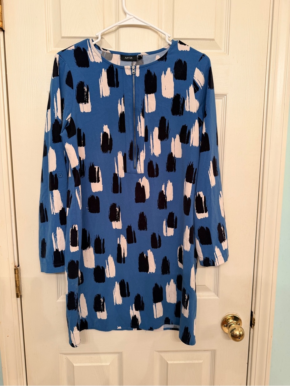 Apt. 9 Blue Black and White Brushstroke Long-Sleeve Tunic Dress